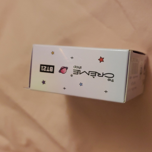 the Crème shop x BT21 Fluff & Set Brightening Setting Powder - Picture 11 of 12